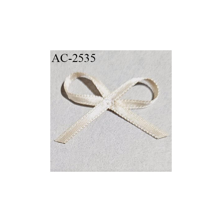 Noeud lingerie 30 mm haut de gamme en satin couleur beige largeur 30 mm hauteur 20 mm prix à l'unité
