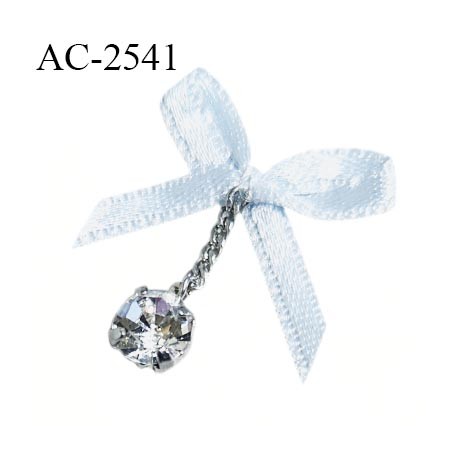 Noeud lingerie 20 mm haut de gamme en satin couleur bleu ciel avec pendentif argent et un strass effet diamant