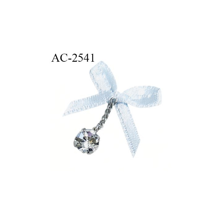 Noeud lingerie 20 mm haut de gamme en satin couleur bleu ciel avec pendentif argent et un strass effet diamant
