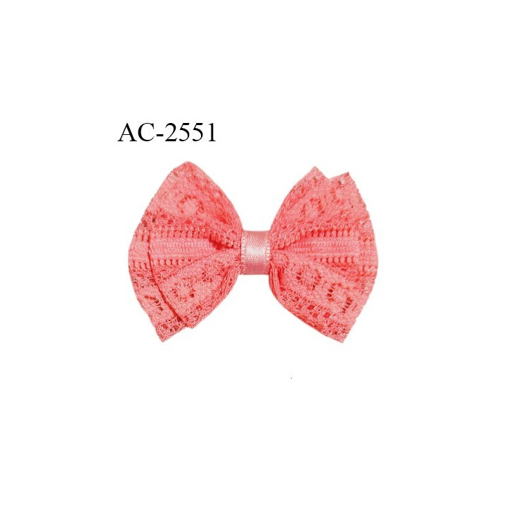 Noeud lingerie 50 mm haut de gamme en dentelle couleur corail largeur 50 mm hauteur 40 mm prix à l'unité