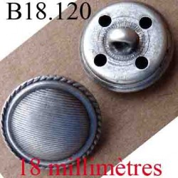 bouton 18 mm couleur gris en métal accroche avec un anneau au dos diamètre 18 mm