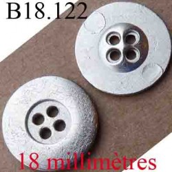 bouton 18 mm couleur argenté en métal 4 trous diamètre 18 mm