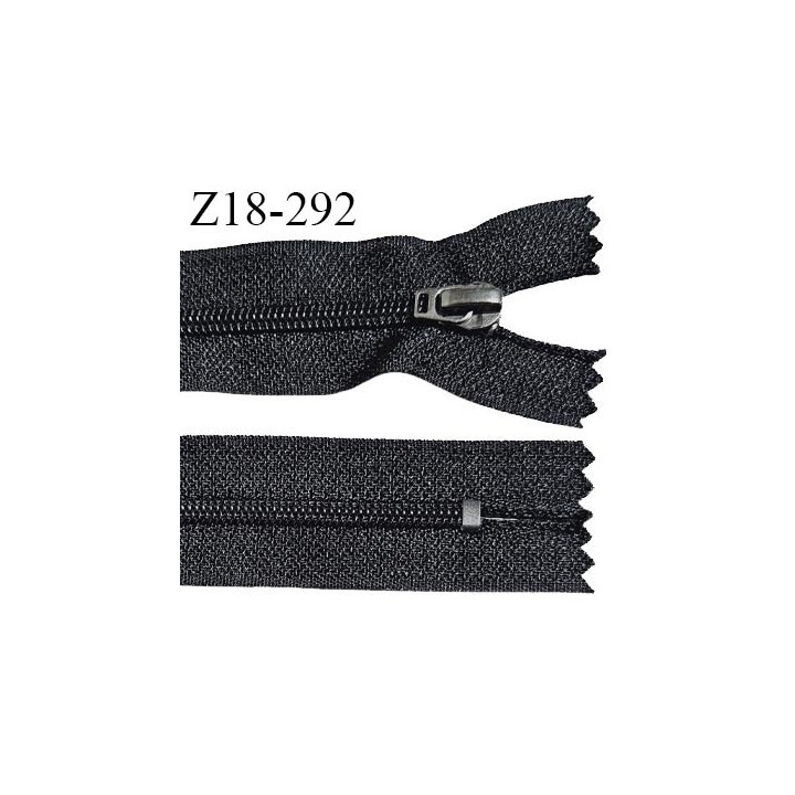 Fermeture 18 cm couleur noir non séparable curseur métal longueur 18 cm largeur 3 cm largeur du zip 6 mm prix à l'unité