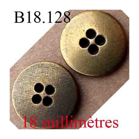 bouton 18 mm couleur doré en métal en laiton 4 trous diamètre 18 mm