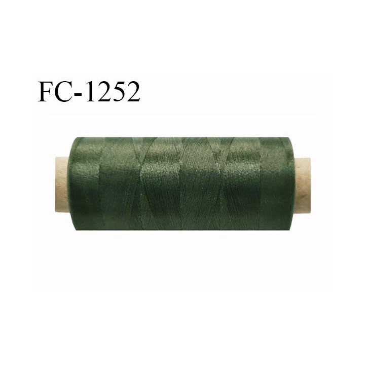 Bobine de fil 1000 m mousse polyester n° 110 polyester couleur vert kaki longueur 1000  mètres bobiné en France