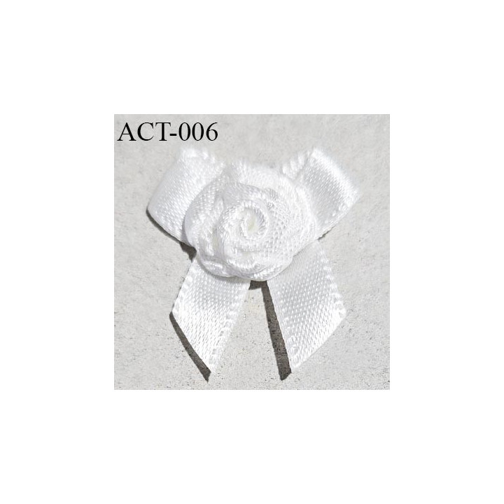 Noeud lingerie 20 mm haut de gamme en satin couleur blanc largeur 20 mm hauteur 22 mm prix à l'unité