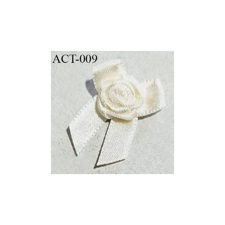 Noeud lingerie 20 mm haut de gamme en satin couleur soie ou beige rosé largeur 20 mm hauteur 22 mm prix à l'unité