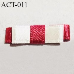 Noeud lingerie 25 mm haut de gamme en satin couleur écru et rouge largeur 25 mm hauteur 7 mm prix à l'unité