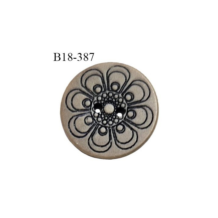Bouton pvc 18 mm couleur marron avec motif gravé fabriqué en France 2 trous diamètre 18 mm épaisseur 2 mm prix à la pièce