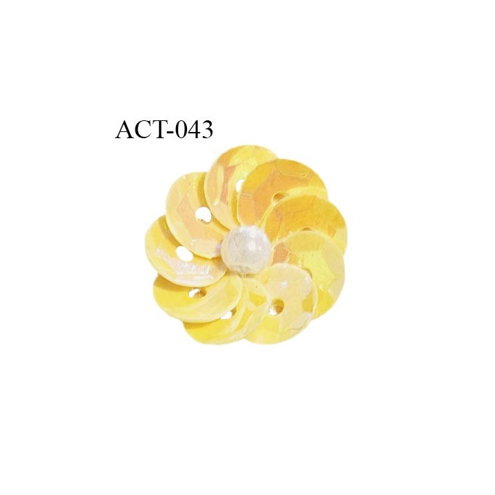Décor ornement lingerie et autres en forme de fleur en sequins couleur jaune diamètre 11 mm prix à la pièce