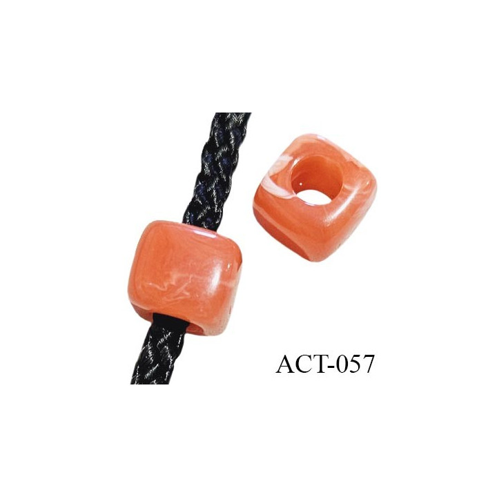 Décor accessoire perle carré diamètre 10 mm couleur corail avec passage pour un cordon de 4 mm prix à la pièce