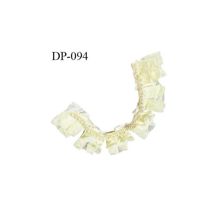 Devant plastron col couleur écru ivoire longueur 32 cm hauteur 6 cm prix à la pièce