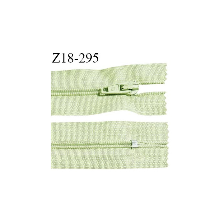 Fermeture zip 18 cm non séparable couleur vert amande largeur 2.7 cm zip nylon largeur 4 mm longueur 18 cm prix à l'unité