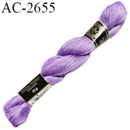 Echevette de coton perlé DMC 100% coton n°8 couleur lilas prix pour une échevette de 25 g soit environ 200 mètres