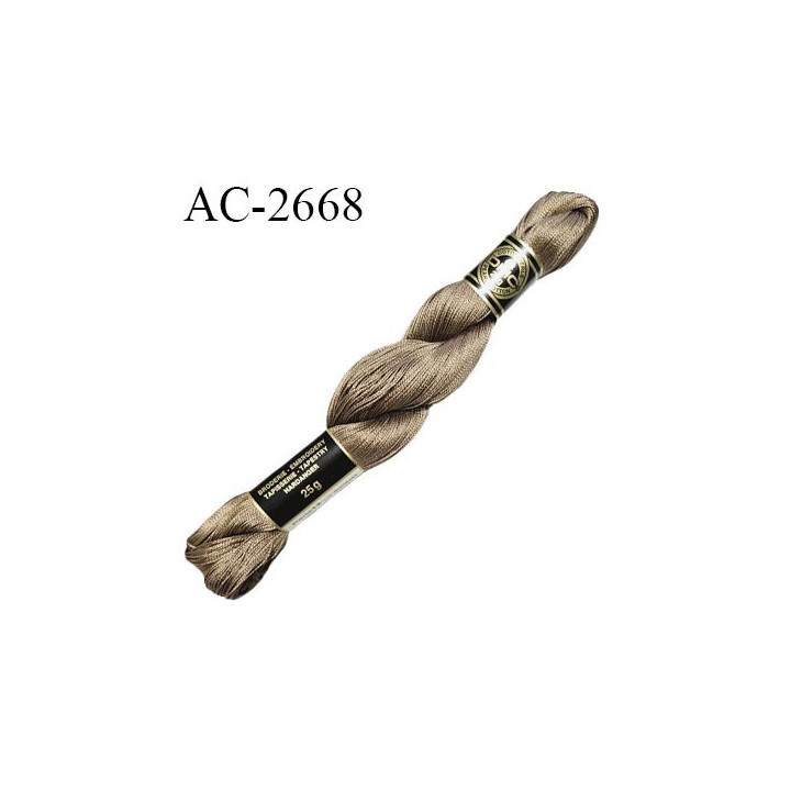 Echevette de coton perlé DMC 100% coton n°12 couleur marron taupe clair dégradé prix pour une échevette de 25 g
