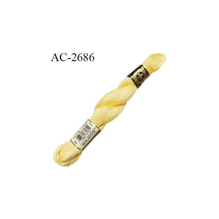 Echevette de coton perlé DMC 100% coton n°8 couleur jaune pâle prix pour une échevette de 25 g soit environ 200 mètres