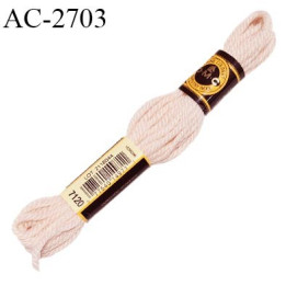 Echevette de laine Colbert DMC 100% pure laine vierge antimite couleur rose pâle ou peau de pêche
