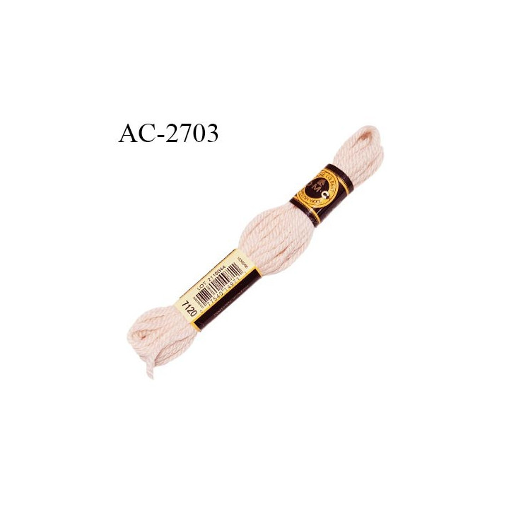 Echevette de laine Colbert DMC 100% pure laine vierge antimite couleur rose pâle ou peau de pêche
