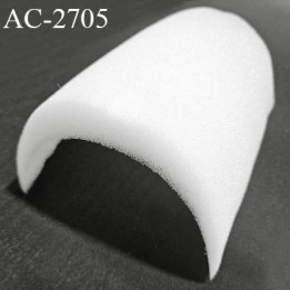 Epaulette mousse largeur dépliée 15 cm longueur 10.5 cm épaisseur de 1 cm sur un bord puis 1 mm à l'opposé couleur blanc