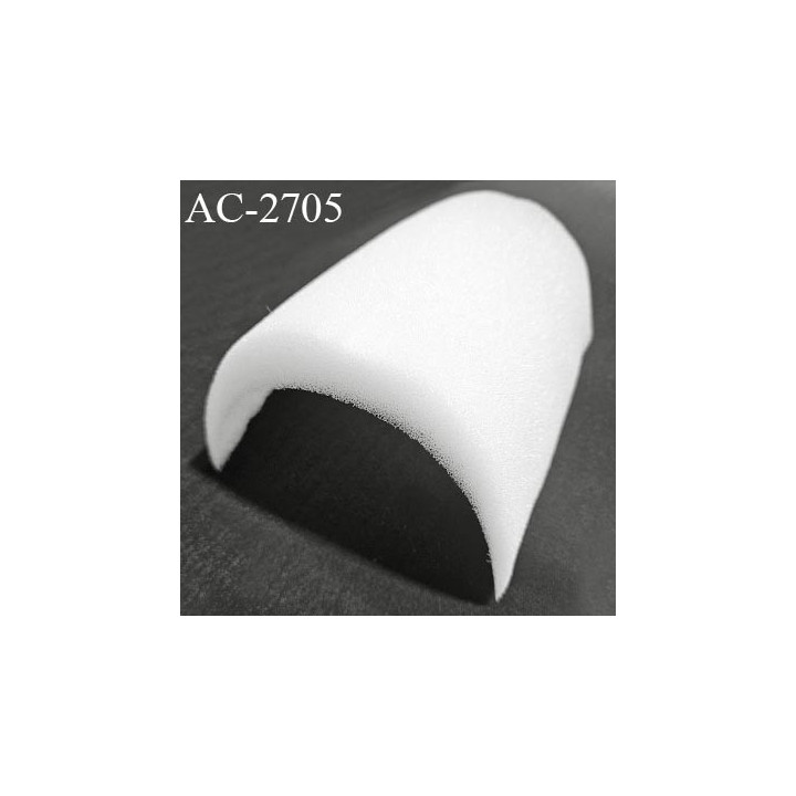 Epaulette mousse largeur dépliée 15 cm longueur 10.5 cm épaisseur de 1 cm sur un bord puis 1 mm à l'opposé couleur blanc