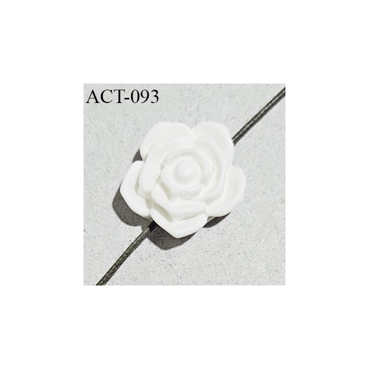 Décor accessoire perle fleur couleur blanc naturel en forme de rose diamètre 14 mm avec passage pour un cordon de 1 mm