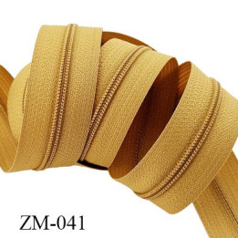 fermeture éclair de marque YKK au mètre couleur rouge un curseur au mètre largeur 27 mm largeur du zip 5 mm