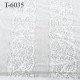 dentelle brodé sur tulle non extensible vert lagon haut gamme largeur 135 cm prix pour 10 cm de long et 135 cm de largeur