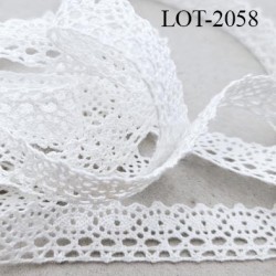 Le lot de 10 m de dentelle 20 mm synthétique douce couleur écru largeur 20 mm bobiné en France