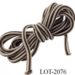 Le lot de 10 m de Cordon en triangle 5 mm ou lacet synthétique avec un lien intérieur très solide couleur beige et marron kaki