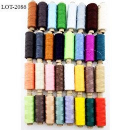Lot de 32 bobines  longueur 500 m  fil couture machine à coudre et main fil polyester 120  bobiné en France