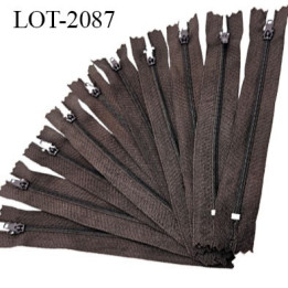Le lot de 10 Fermetures longueur 16 cm couleur marron non séparable zip nylon largeur 2.5 cm largeur de glissière nylon 4 mm