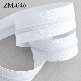 Fermeture au mètre couleur blanc curseur non inclus au mètre largeur 32 mm  glissière 6 mm prix au mètre