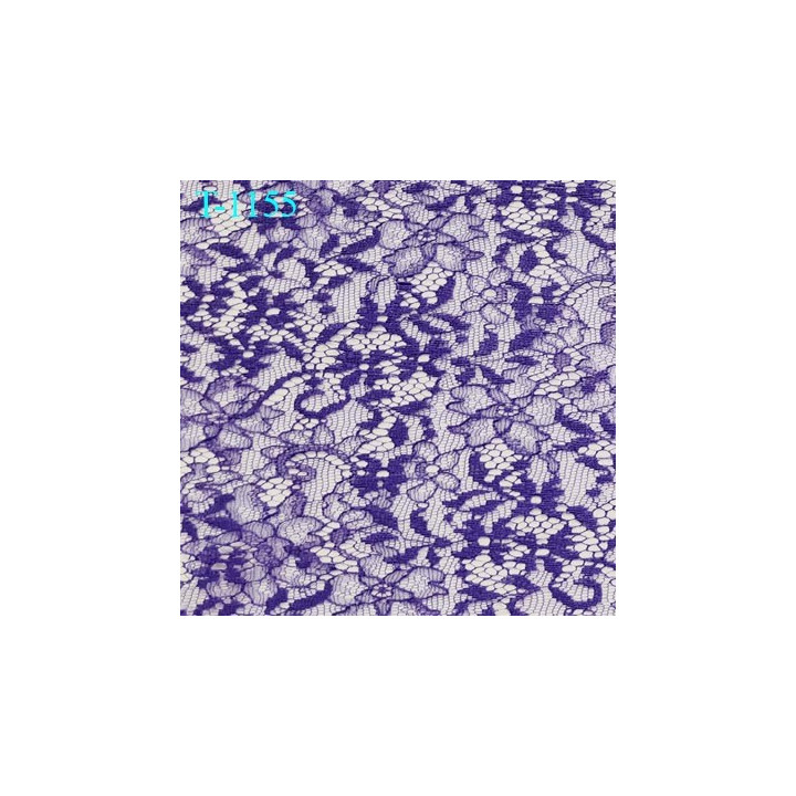 Dentelle brodé sur tulle non extensible couleur violet haut gamme largeur 135 cm prix pour 10 cm de long et 135 cm de largeur