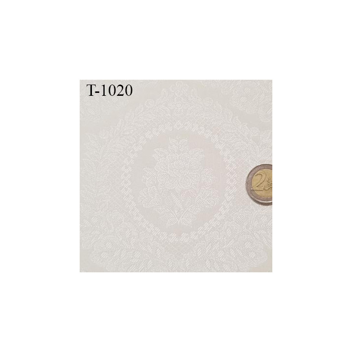 Tissu bain lingerie fin 107 grs au m2 couleur mastic très haut de gamme lycra  largeur 165 cm  prix pour 10 cm de longueur