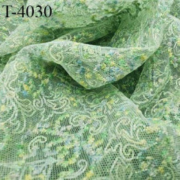 dentelle brodé sur tulle non extensible vert lagon haut gamme largeur 135 cm prix pour 10 cm de long et 135 cm de largeur