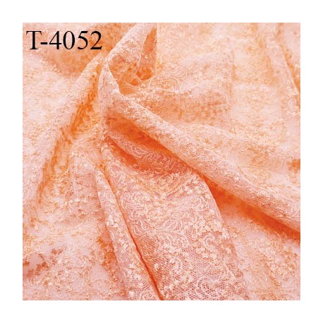 Dentelle brodé sur tulle non extensible couleur saumon haut gamme largeur 135 cm