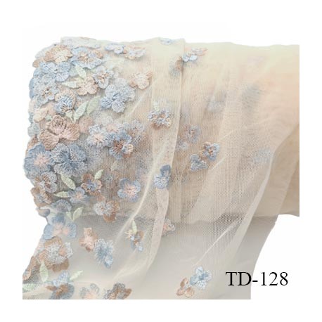 Tissu dentelle brodée 24 cm extensible haut de gamme couleur rose pâle avec fleurs brodées largeur 24 cm prix pour 1 mètre
