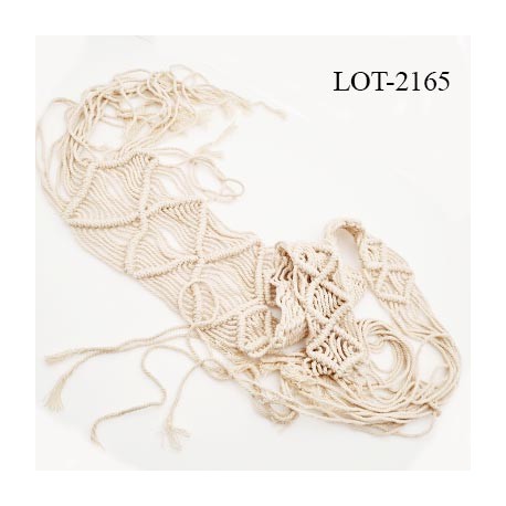 Macramé longueur 115 centimètre par 12 centimètres de largeur très doux