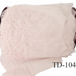 Dentelle 18 cm brodée sur tulle extensible couleur rose jasmin haut de gamme largeur 18 cm prix pour 10 cm