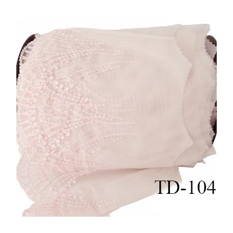 Dentelle 18 cm brodée sur tulle extensible couleur rose jasmin haut de gamme largeur 18 cm prix pour 10 cm