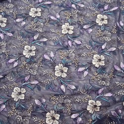 Dentelle brodé sur tulle non extensible bleu marine avec des fleurs très haut de gamme largeur 140 cm prix pour 1 mètre