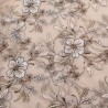 Dentelle brodé sur tulle non extensible couleur beige avec des fleurs très haut de gamme largeur 140 cm prix pour 1 mètre