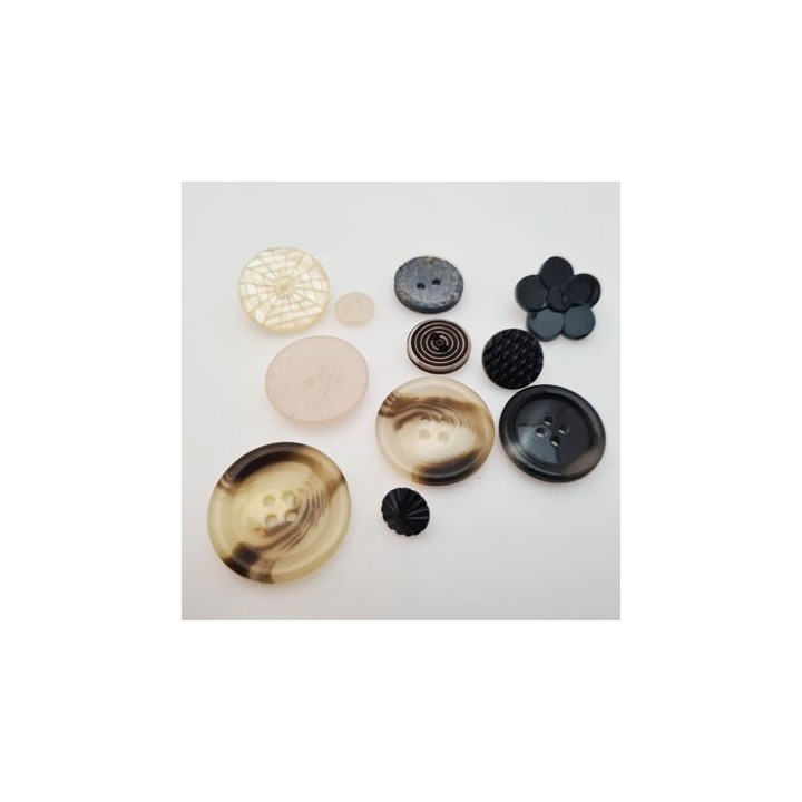 LE LOT DE 110 boutons du  plus petit 10 mm au plus grand 27 mm soit 11 références X par 10 pièces soit 110 pièces