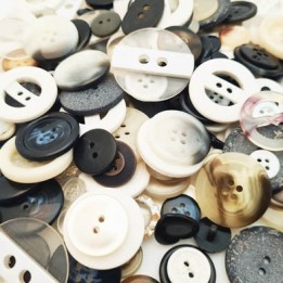 Le lot de 150 boutons du 10 mm au 38 mm fabriqués en France livrés en sachet un prix incroyable photo non contractuel