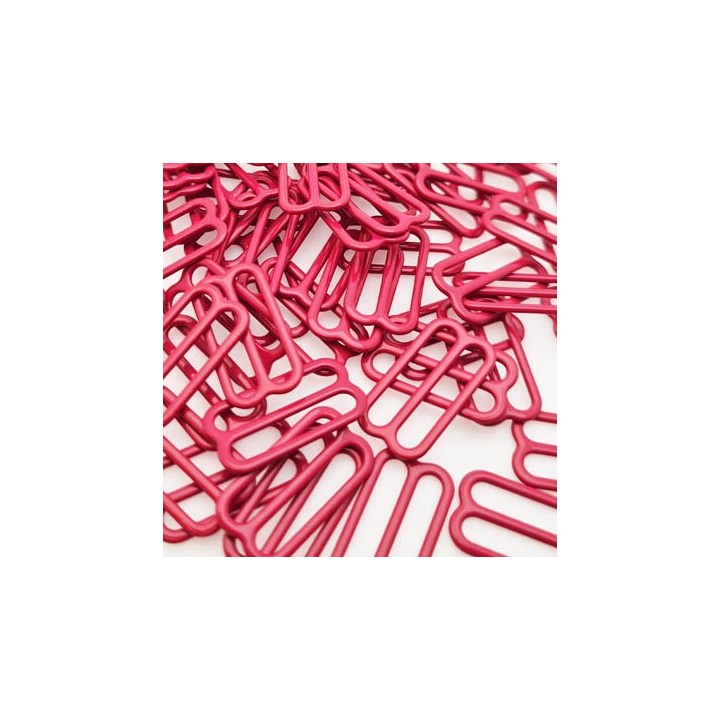 Le lot de 50 réglettes couleur rouge lingerie  ,largeur intérieur 18 mm extérieur 21.2 mm Tarif dégressif par quantité
