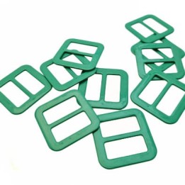 Le lot de 50 réglettes couleur vert lingerie  ,largeur intérieur 20 mm extérieur 30mm Tarif dégressif par quantité