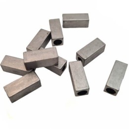 Le lot de 12 perles ou stop cordon forme rectangle largeur 5.7 mm hauteur 14.5 mm  diamètre intérieur 4.3 mm en métal