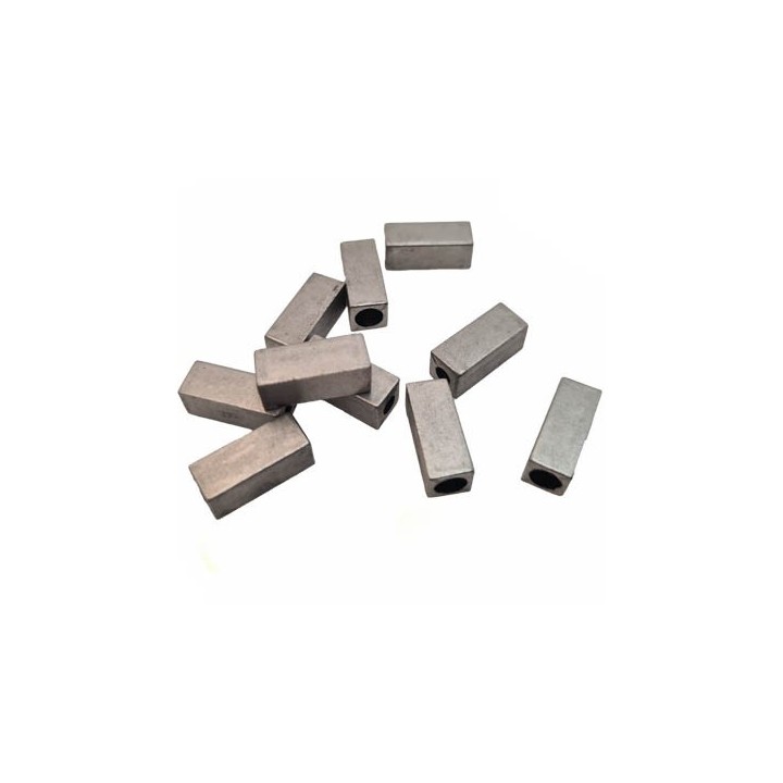Le lot de 12 perles ou stop cordon forme rectangle largeur 5.7 mm hauteur 14.5 mm  diamètre intérieur 4.3 mm en métal