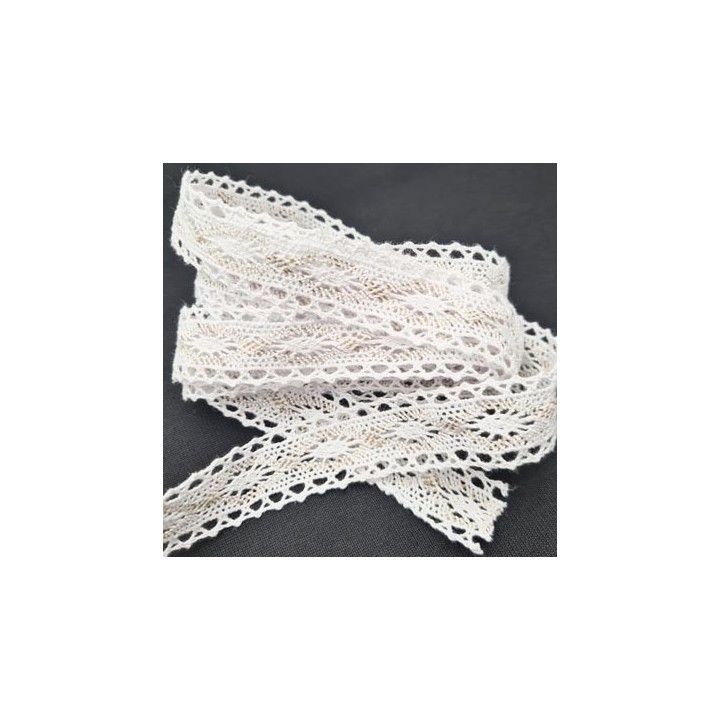 Le lot de 10 mètres de dentelle crochet ancienne 100 % coton blanc et doré beige  largeur 20 mm