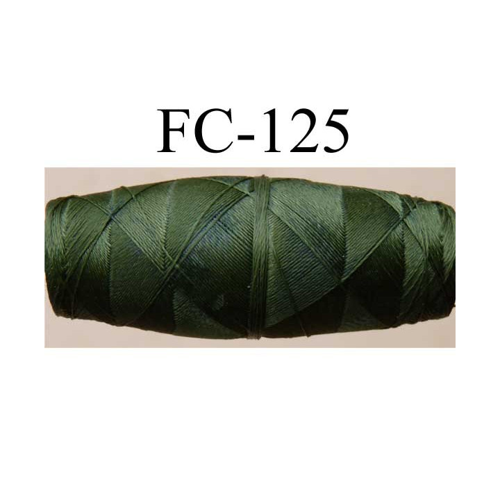 cocon bobine de fil nylon épaisseur 120/2 couleur vert longueur 200 mètres largeur du cocon 4 cm diamètre 1.5 cm